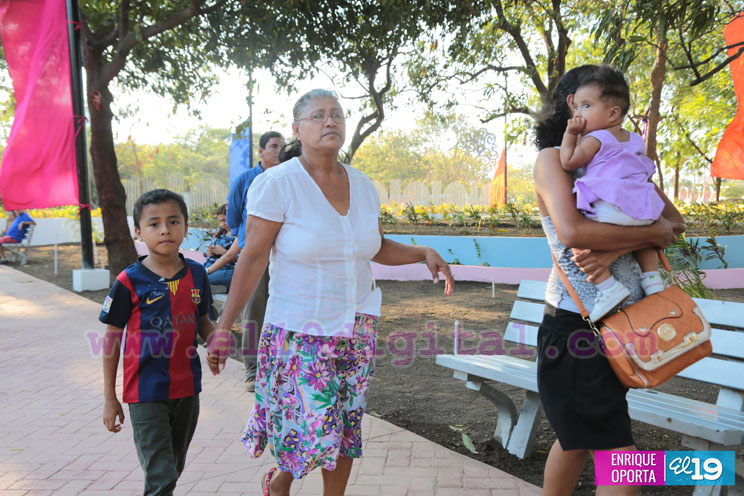 Familias capitalinas inauguran Parque Campestre El Vivero